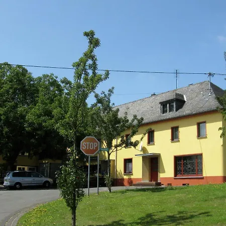 Holiday home Large Group House Beautifully Located In Eifel Ammeldingen bei Neuerburg