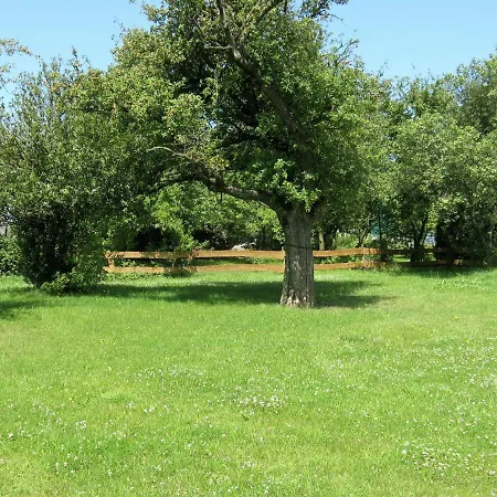 Large Group House Beautifully Located In Eifel Hébergement de vacances