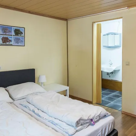Hébergement de vacances Large Group House Beautifully Located In Eifel Ammeldingen bei Neuerburg